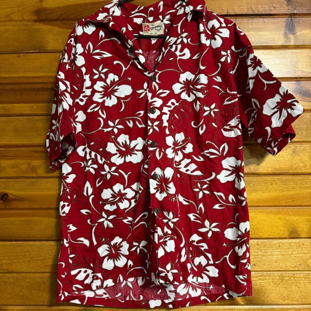 Hilo Hattie Men's Medium 100% Cotton Red Classic Hibiscus Print Hawaiian Shirt